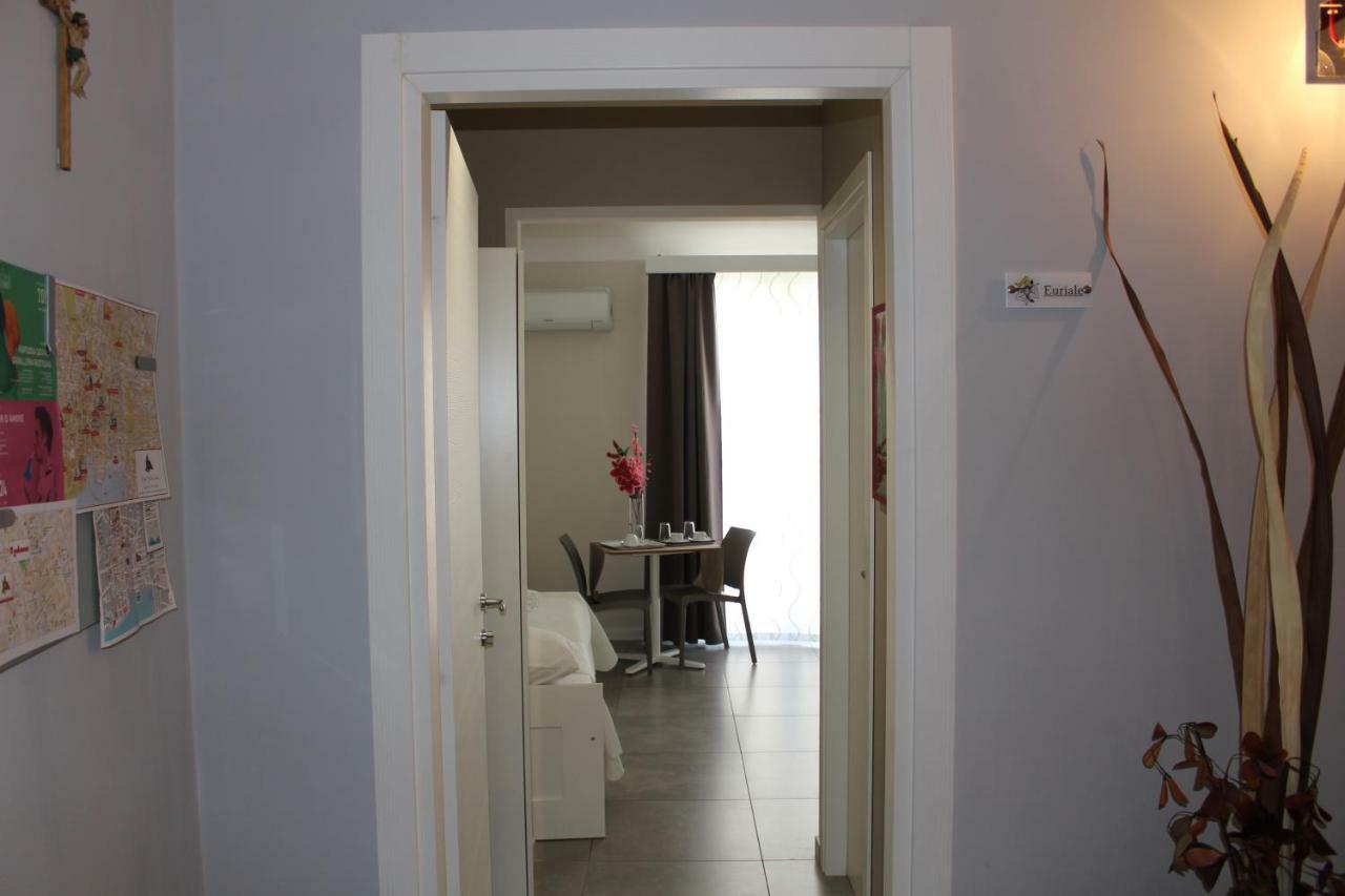 Triscele Glamour Rooms Palermo Eksteriør billede